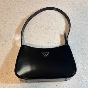 Guess Arnela Shoulder Bag sleek black